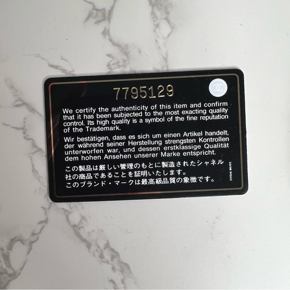 Chanel CC TImeless Caviar Bi-fold Black Wallet - Picture 12 of 13